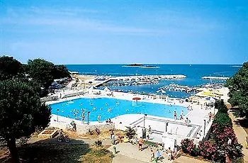 Astra Plava Laguna Apartman *
