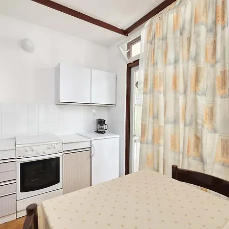 Apartament Astra *